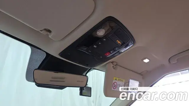 Kia Carnival 2023 — Фото 18/20