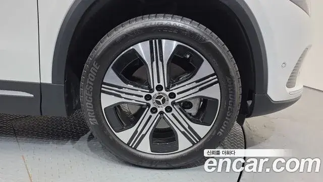 Mercedes-Benz EQA 2025 — Photo 17/31