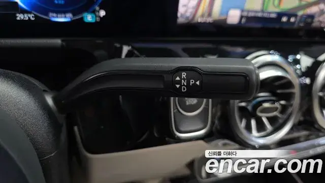 Mercedes-Benz EQA 2025 — Photo 4/31