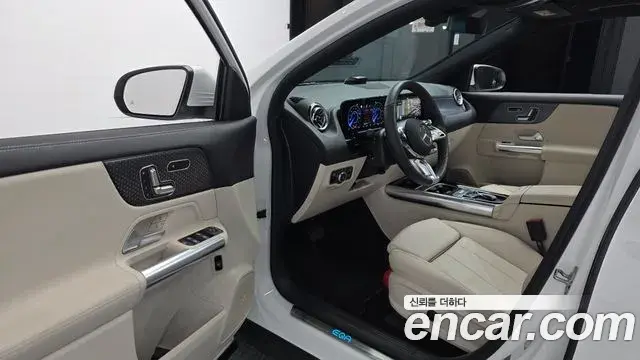 Mercedes-Benz EQA 2025 — Photo 20/31