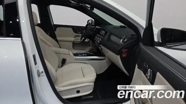 Mercedes-Benz EQA 2025 — Photo 7/31