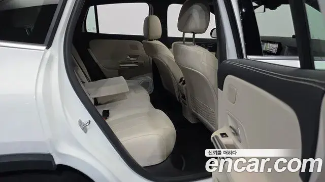 Mercedes-Benz EQA 2025 — Photo 13/31