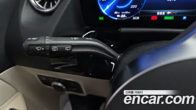 Mercedes-Benz EQA 2025 — Photo 23/31