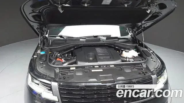 Land Rover Range Rover 2026 — Photo 24/35