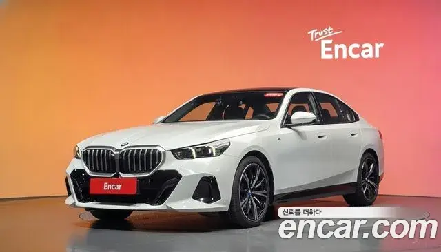BMW 5 Series 2025 — Фото 1/20
