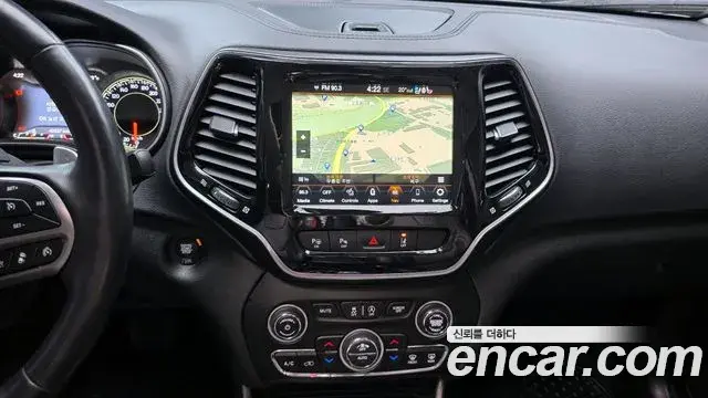 Jeep Cherokee 2021 — Фото 14/20