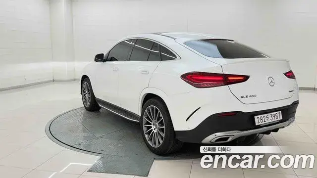 Mercedes-Benz GLE-Class 2025 — Фото 2/20