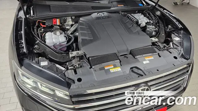 Volkswagen Touareg 2025 — Şəkil 2/35