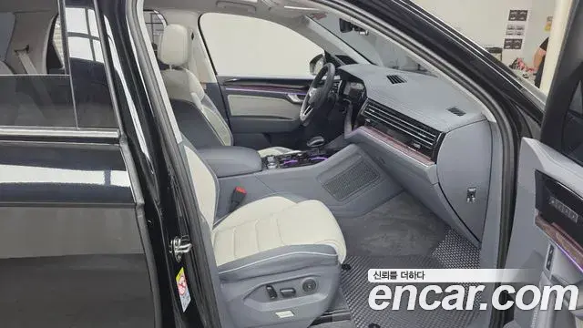 Volkswagen Touareg 2025 — Şəkil 35/35