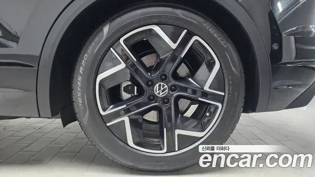 Volkswagen Touareg 2025 — Şəkil 22/35