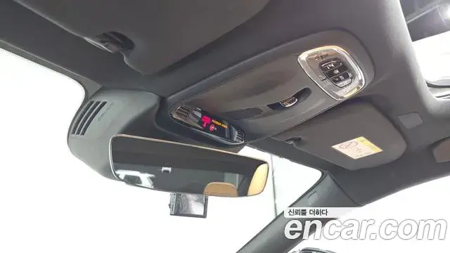 Volvo S60 2019 — Photo 29/33