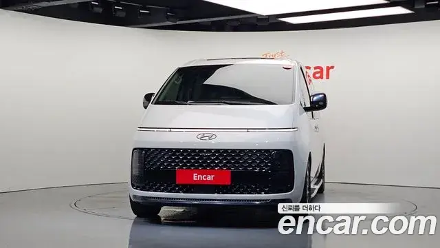 Hyundai Staria 2022 — Photo 3/20
