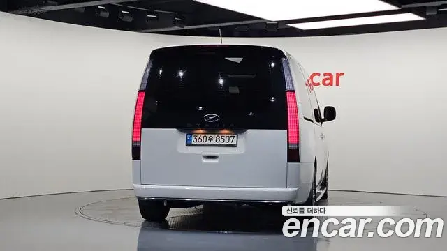 Hyundai Staria 2022 — Photo 4/20