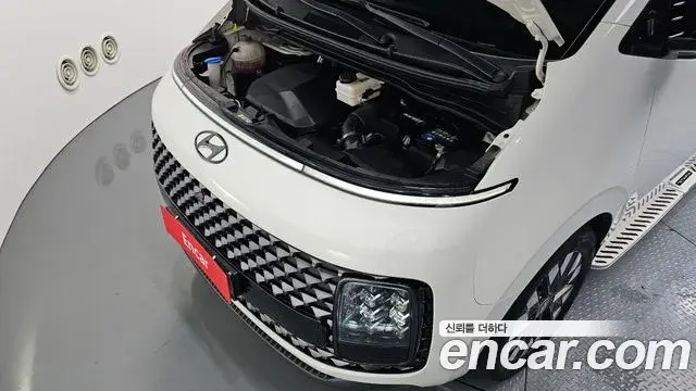 Hyundai Staria 2022 — Photo 6/20