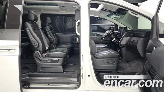 Hyundai Staria 2022 — Photo 11/20