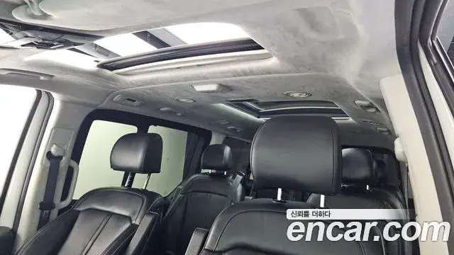 Hyundai Staria 2022 — Photo 14/20