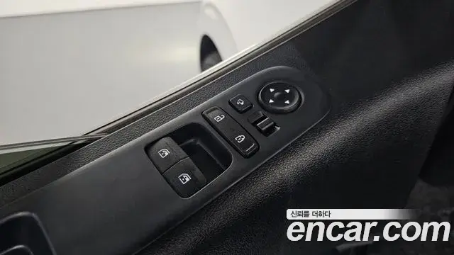 Hyundai Staria 2022 — Photo 15/20