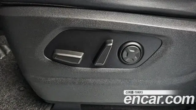 Hyundai Staria 2022 — Photo 17/20