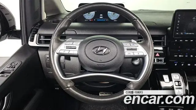 Hyundai Staria 2022 — Photo 19/20