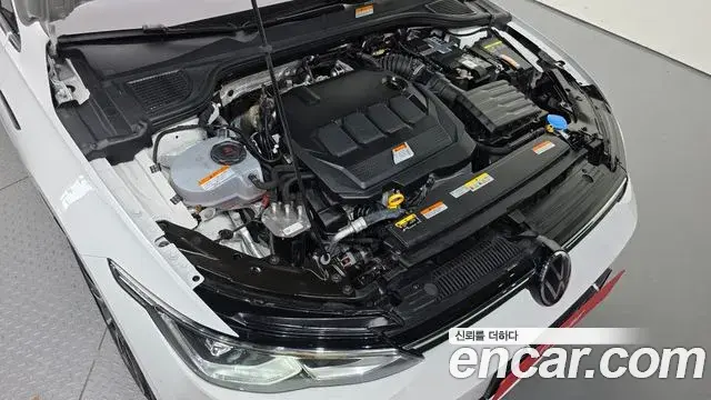 Volkswagen Golf 2022 — ფოტო 17/20