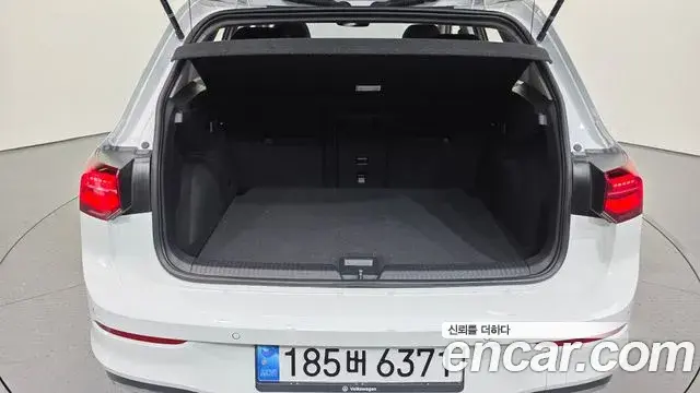 Volkswagen Golf 2022 — ფოტო 16/20