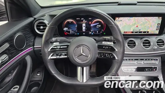 Mercedes-Benz E-Class 2021 — Фото 13/20
