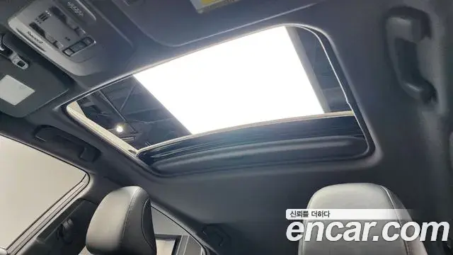 Toyota Avalon 2019 — Photo 18/20