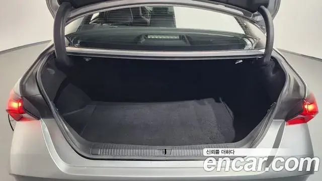 Toyota Avalon 2019 — Photo 1/20