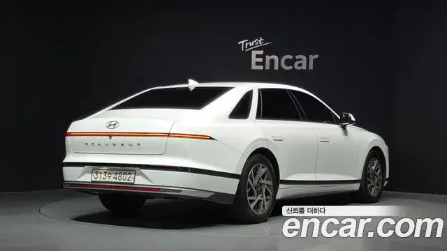 Hyundai Grandeur 2023 — Photo 2/20