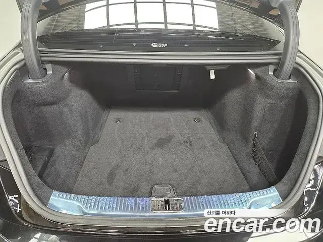 Mercedes-Benz S-Class 2023 — Фото 9/17