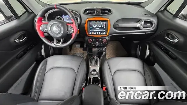 Jeep Renegade 2022 — Photo 21/32