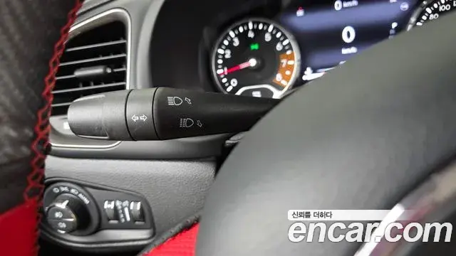 Jeep Renegade 2022 — Photo 24/32