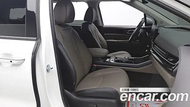 Kia Carnival 2024 — Photo 7/19