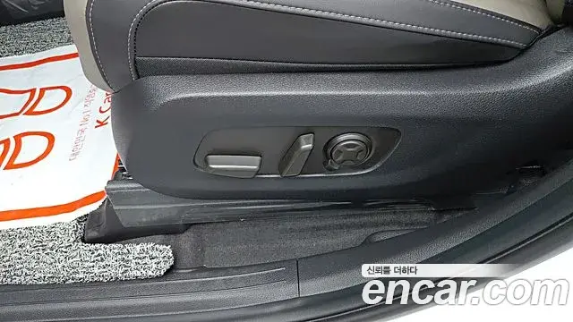 Kia Carnival 2024 — Photo 9/19
