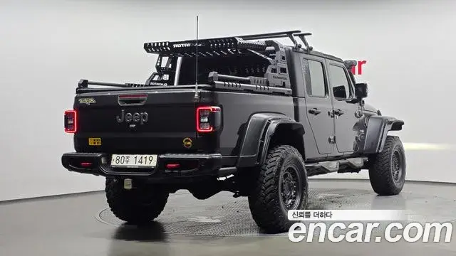 Jeep Gladiator 2021 — Фото 2/20