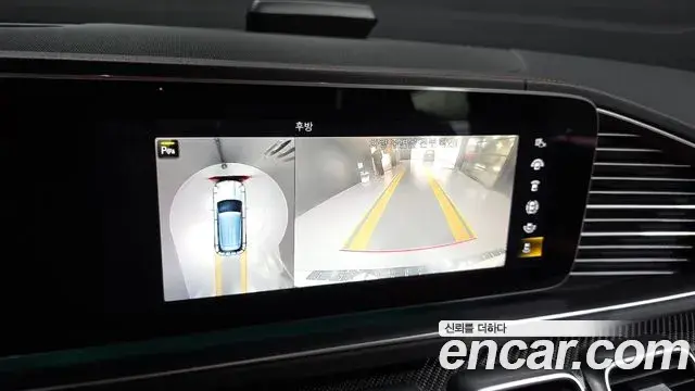 Mercedes-Benz GLE-Class 2021 — Photo 15/20
