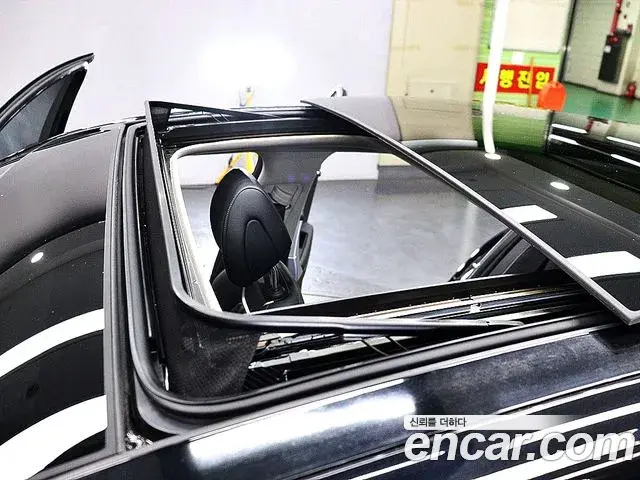 Genesis G70 2019 — ფოტო 19/20