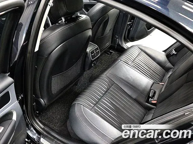 Genesis G70 2019 — ფოტო 5/20