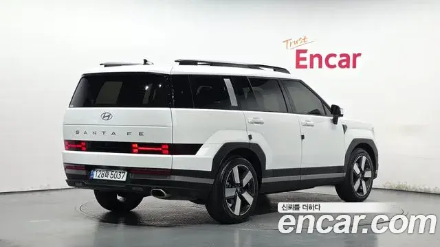 Hyundai Santa Fe 2024 — Photo 2/20