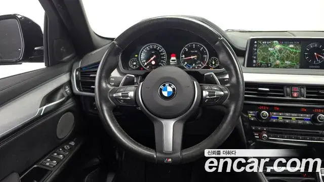 BMW X6 2018 — Фото 11/20