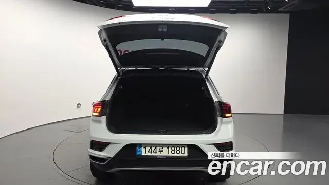 Volkswagen T-Roc 2022 — Photo 6/35