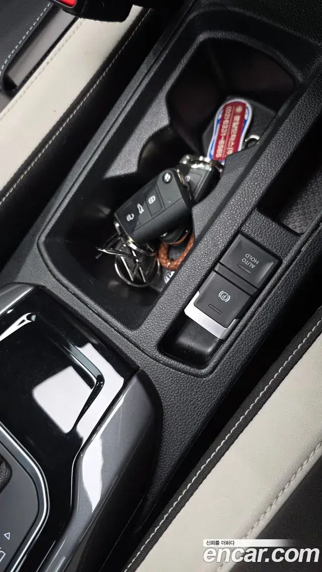 Volkswagen T-Roc 2022 — Photo 23/35