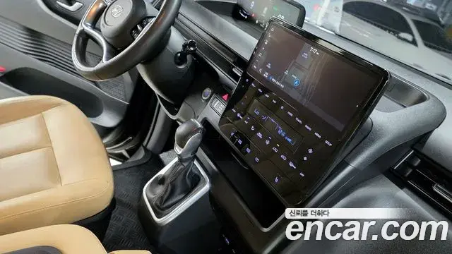 Hyundai Staria 2021 — Фото 17/19