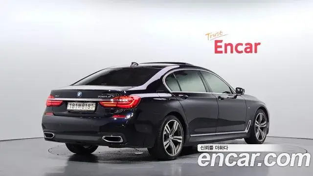 BMW 7 Series 2018 — Photo 2/20