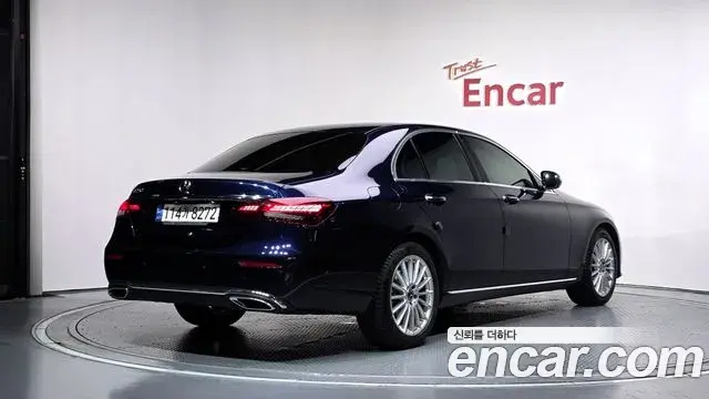 Mercedes-Benz E-Class 2021 — Фото 2/20