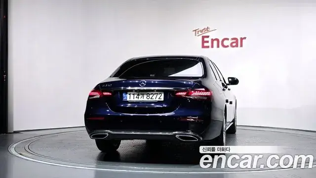 Mercedes-Benz E-Class 2021 — Фото 4/20
