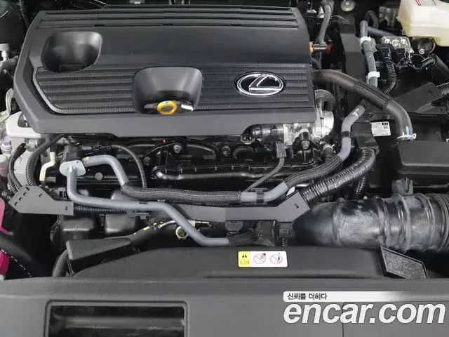 Lexus ES300h 2025 — Photo 5/14