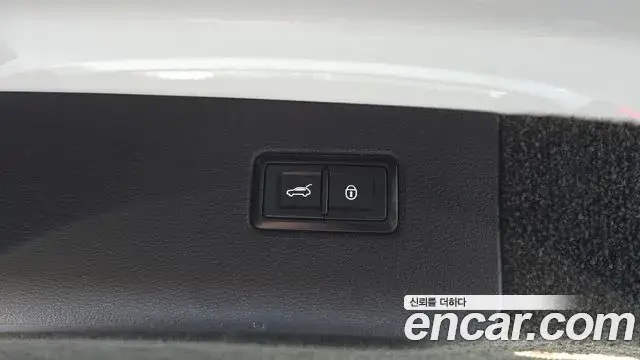 Bentley Bentayga 2020 — Photo 14/20