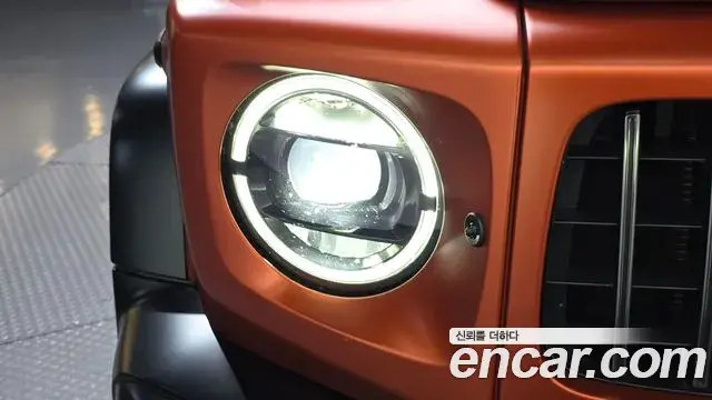 Mercedes-Benz G-Class 2022 — Photo 8/32
