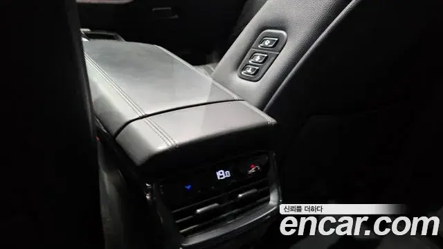 Kia K8 2021 — ფოტო 24/35